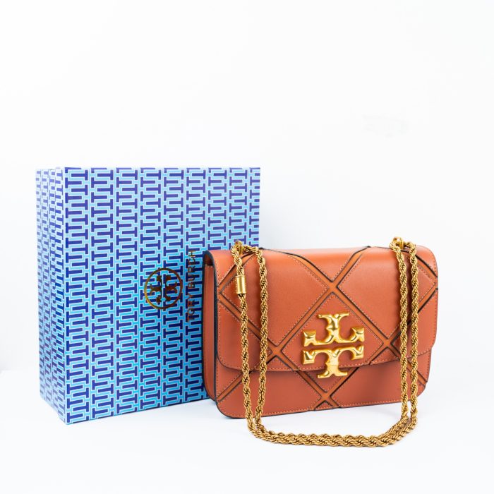 Quilted Charm Carry Medium (1)